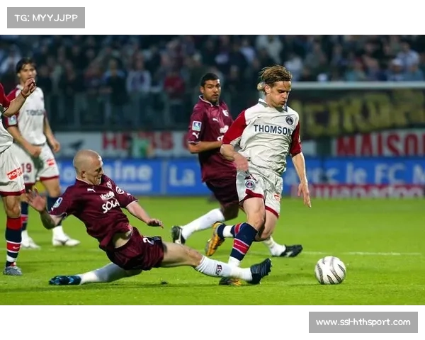 马赛目前积25分位列联赛次席，与榜首巴黎差2分